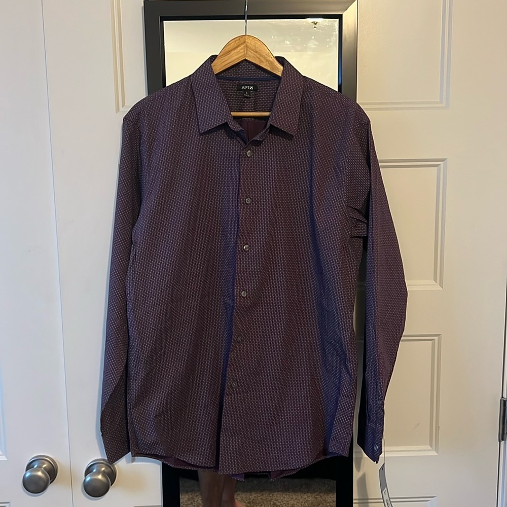 Apt. 9 Men’s size large dress shirt, Brand new with tags.